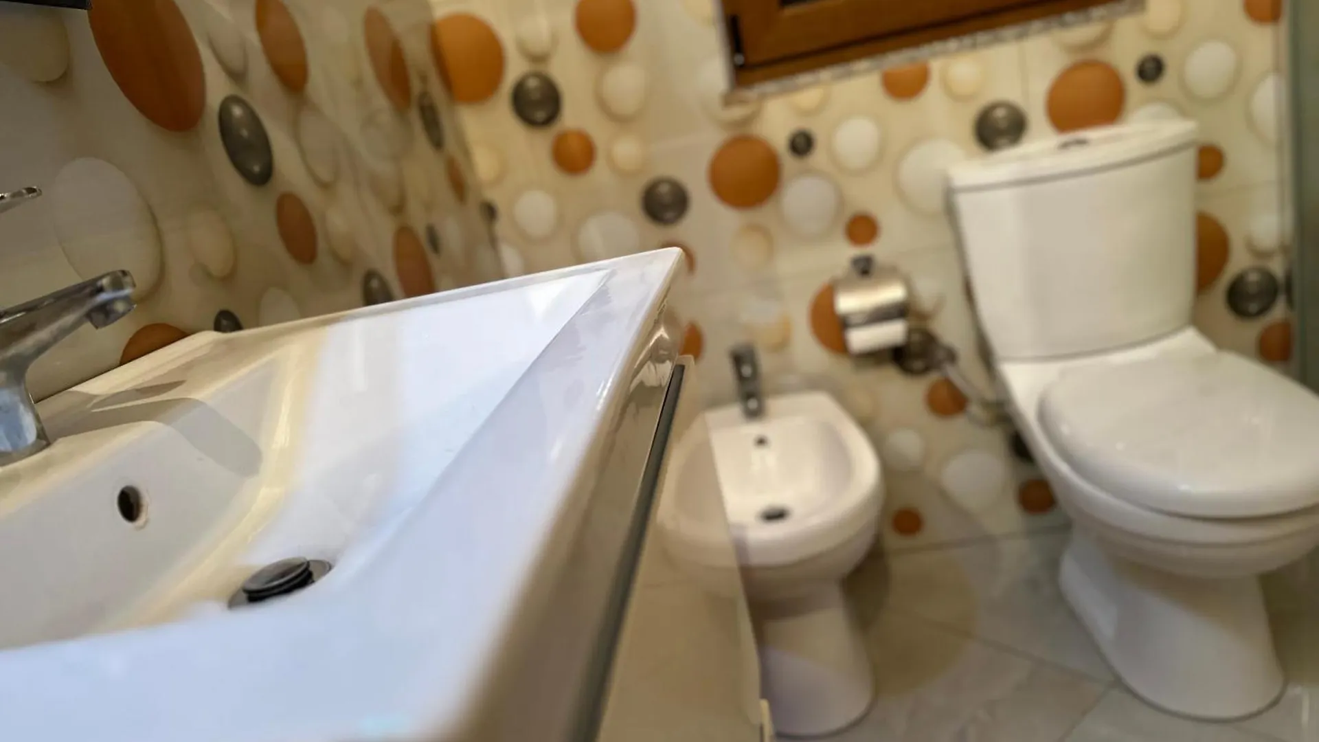 アパート ドゥラスIlirjan Apartmetアパートメント